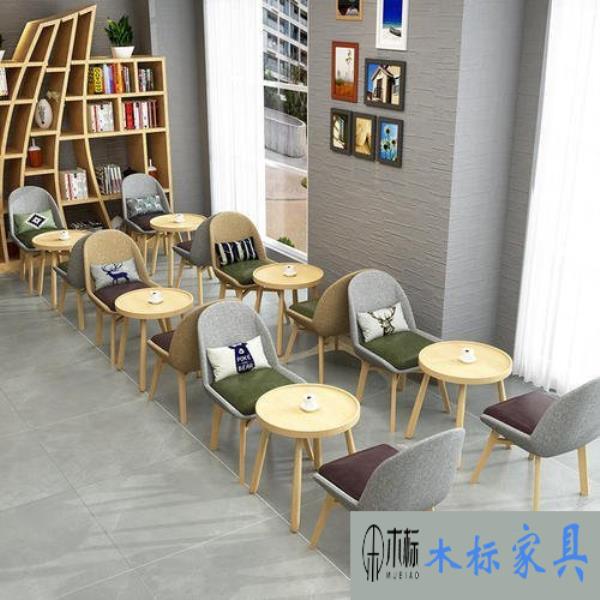 咖啡桌與卡座沙發如何搭配 