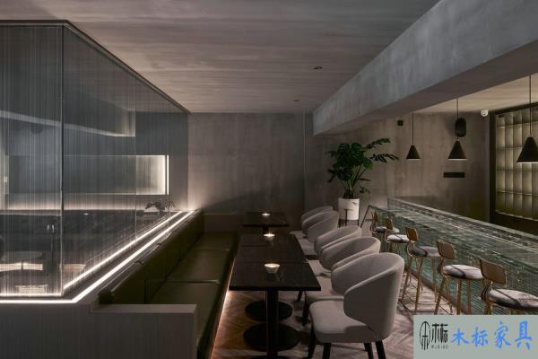 酒吧桌椅去哪買？酒吧桌廠家應該注意什么？ 