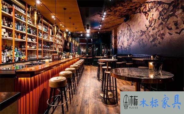 酒吧沙發(fā)尺寸標(biāo)準(zhǔn)是多少?如何選購(gòu)酒吧桌椅？ 