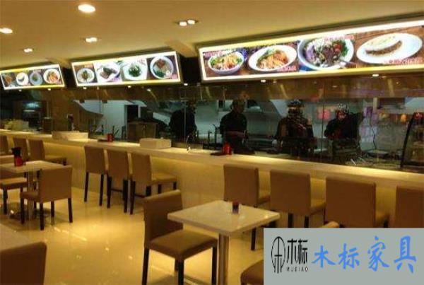 肯德基麥當勞必勝客快餐店桌椅怎么擺放?擺多少座位合適？ 