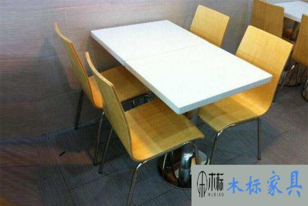 肯德基麥當勞必勝客快餐店桌椅怎么擺放?擺多少座位合適？ 